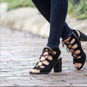 Black block sandal shoe